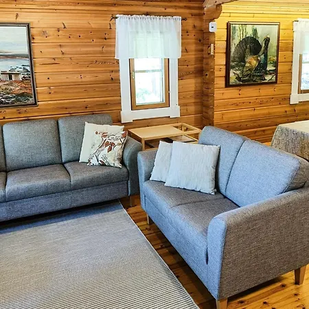 Metsaetaehti By Interhome Holiday home Pyhalahti