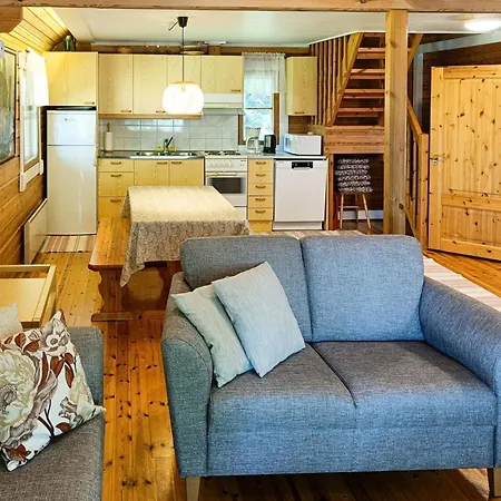 Holiday home Metsaetaehti By Interhome Pyhalahti